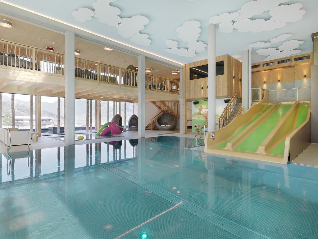Alpina Zillertal . Family Lifestyle Kinderhotel フューゲン エクステリア 写真