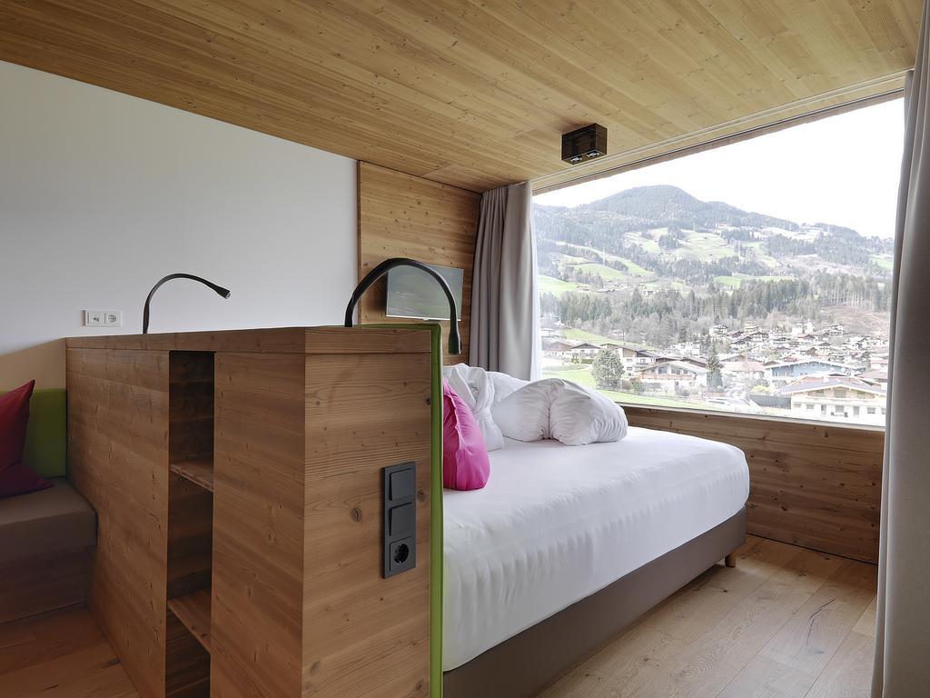 Alpina Zillertal . Family Lifestyle Kinderhotel フューゲン エクステリア 写真
