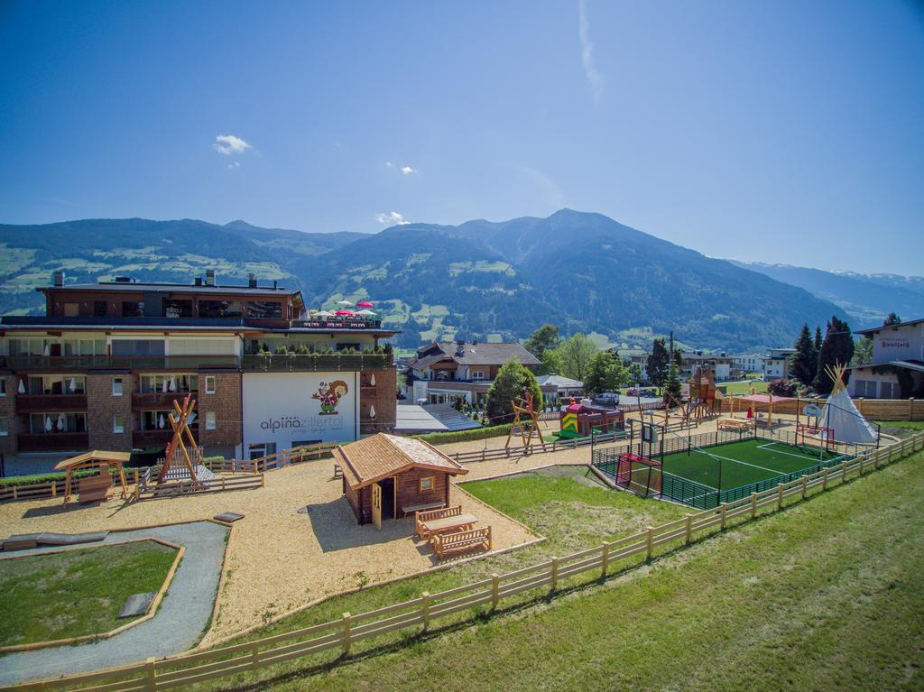 Alpina Zillertal . Family Lifestyle Kinderhotel フューゲン エクステリア 写真