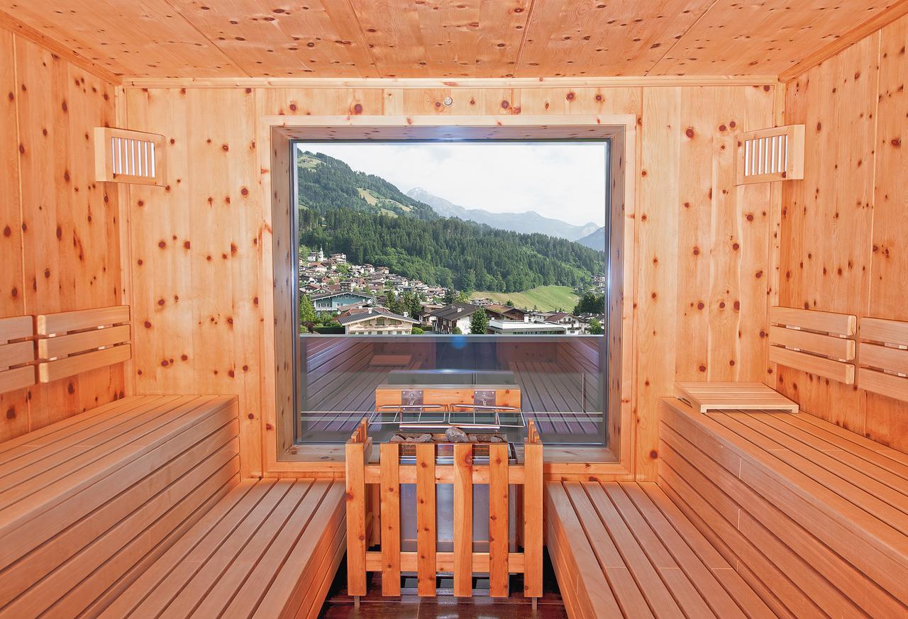 Alpina Zillertal . Family Lifestyle Kinderhotel フューゲン エクステリア 写真